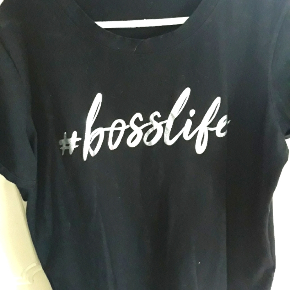Avon tshirt Large